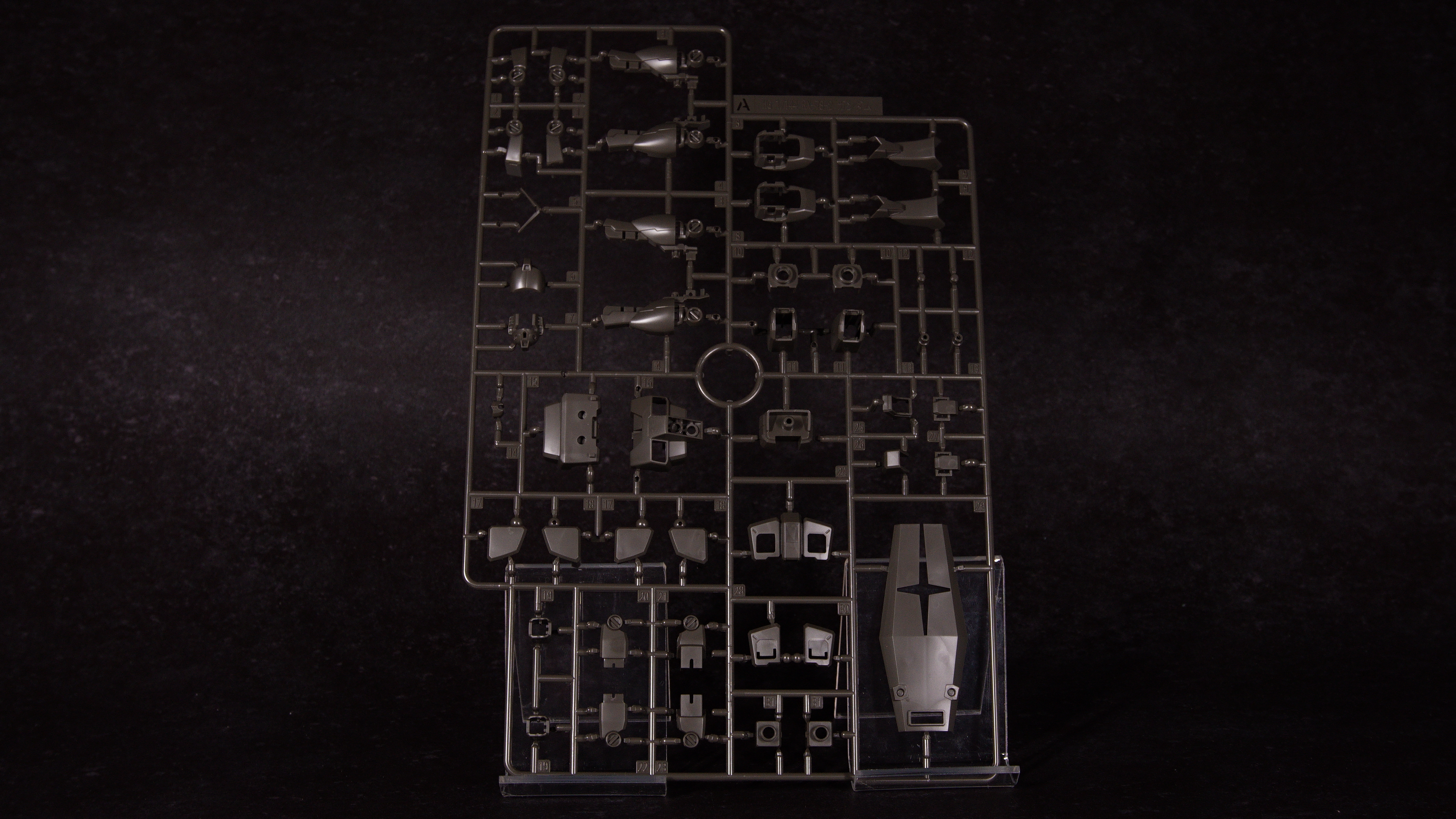 【Vol.07 HGUC 1/144 RX-78-2 Gundam Ichiban Kuji Original Color】 Review 3