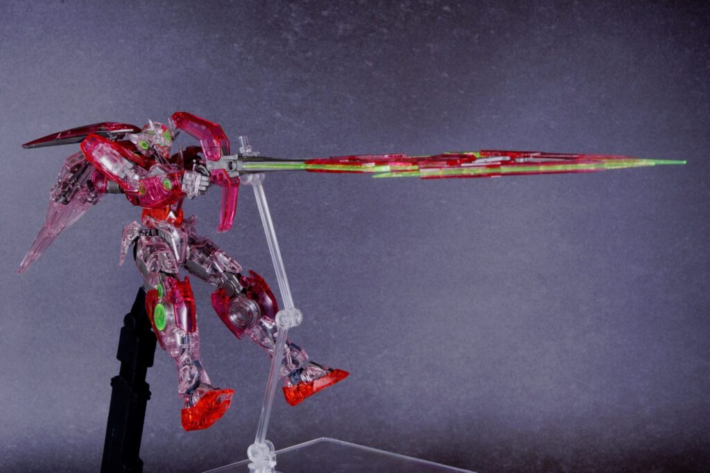 【vol.28 ガンプラ RG 1/144 ガンダムベース限定 ダブルオークアンタ［トランザムクリア］レビュー｜クリア越しに見える内部フレームが想像以上だった