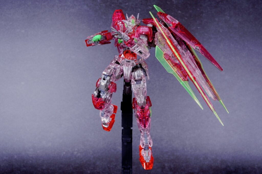 【vol.28 ガンプラ RG 1/144 ガンダムベース限定 ダブルオークアンタ［トランザムクリア］レビュー｜クリア越しに見える内部フレームが想像以上だった