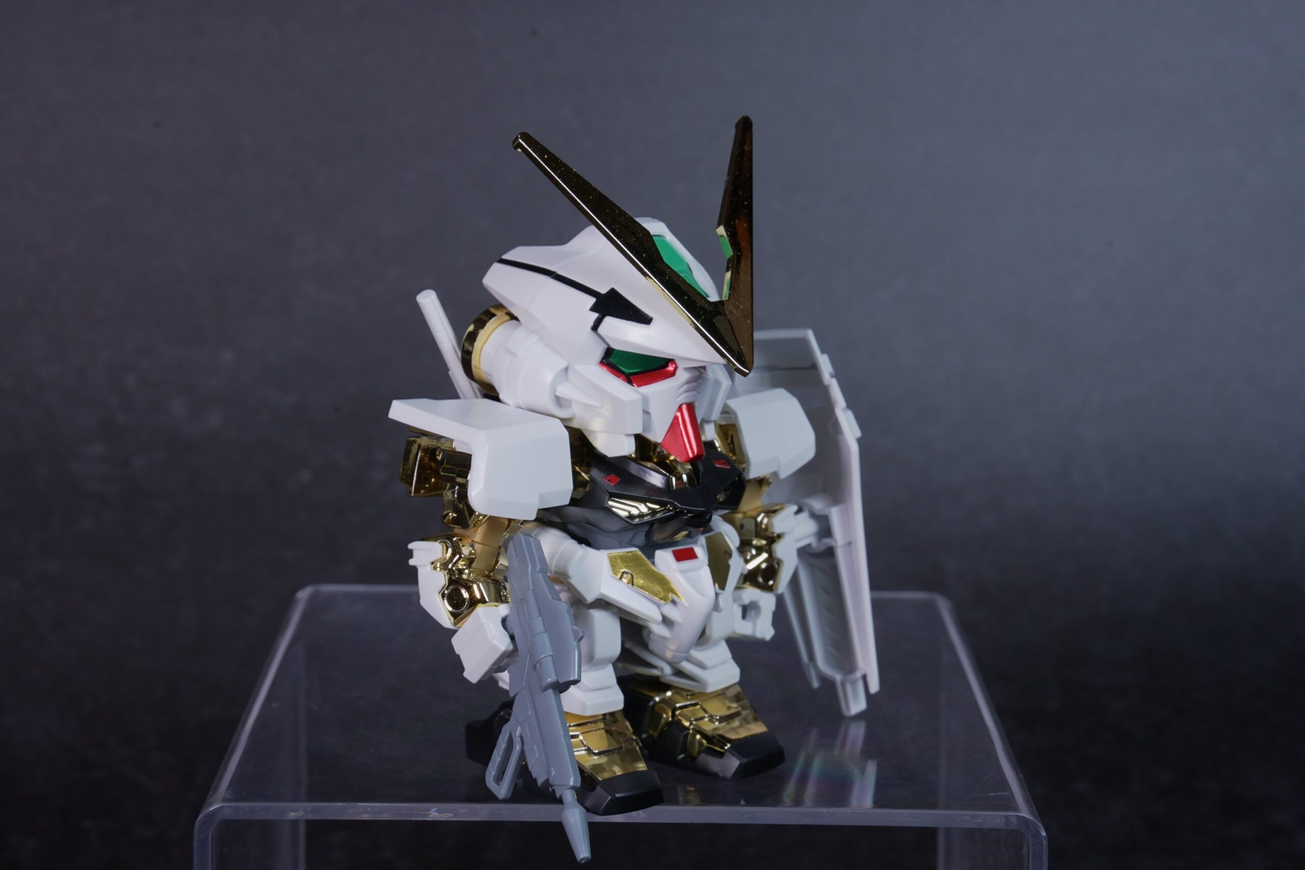 BB戦士299 ガンダムアストレイゴールドフレーム 完成品 各アングル