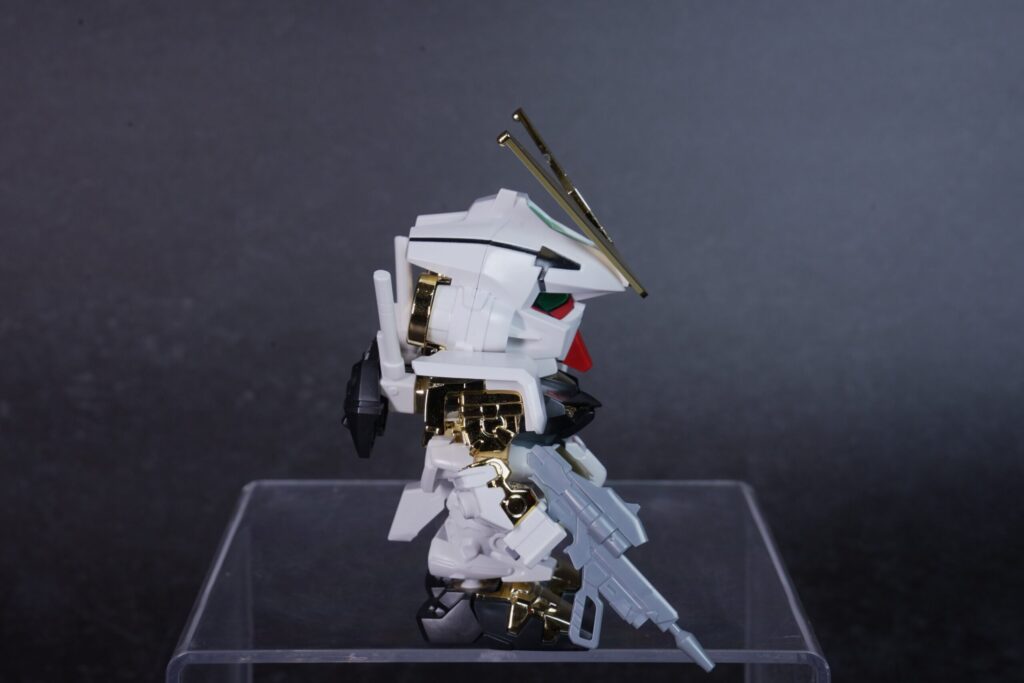 BB戦士299 ガンダムアストレイゴールドフレーム 完成品 各アングル