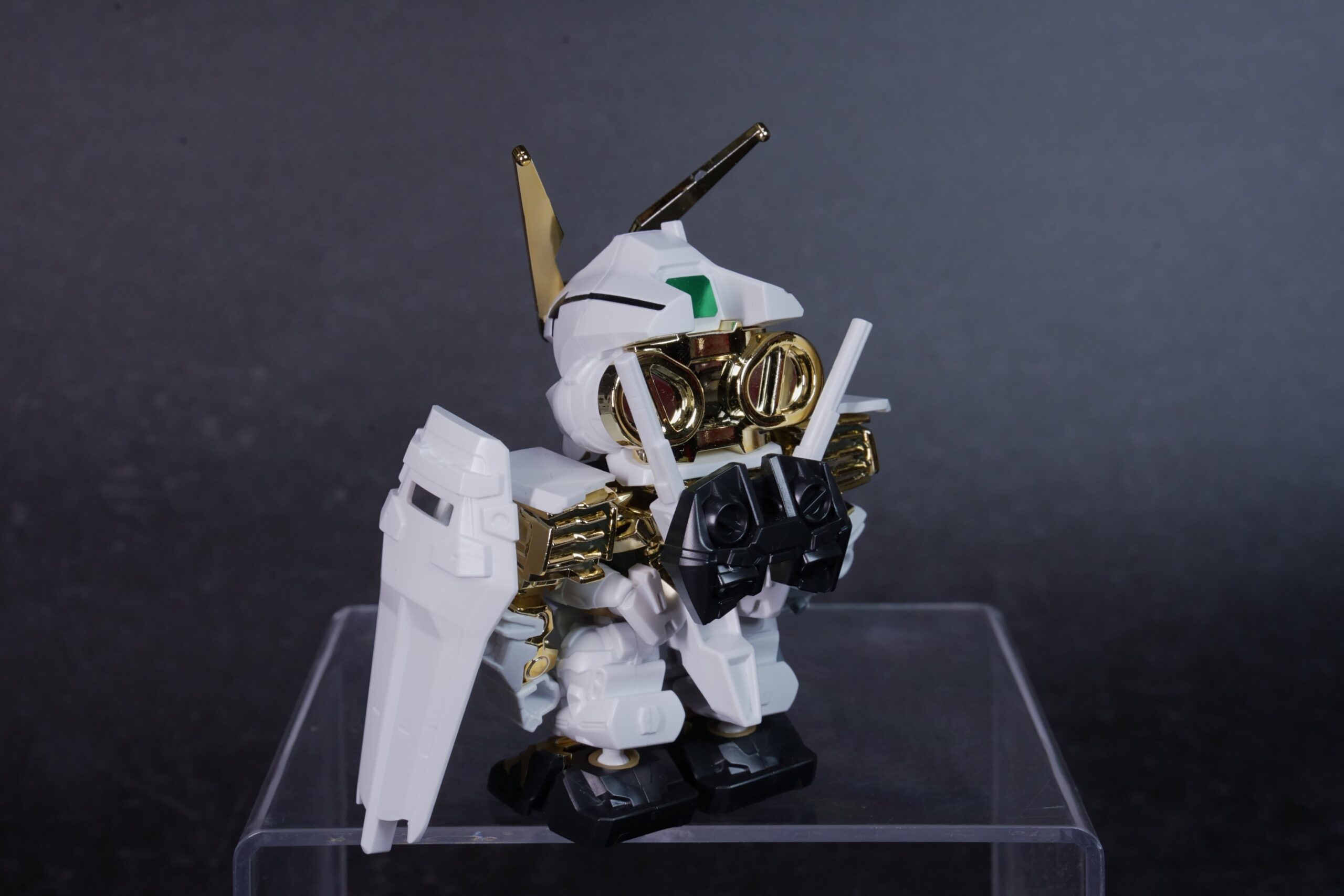 BB戦士299 ガンダムアストレイゴールドフレーム 完成品 各アングル