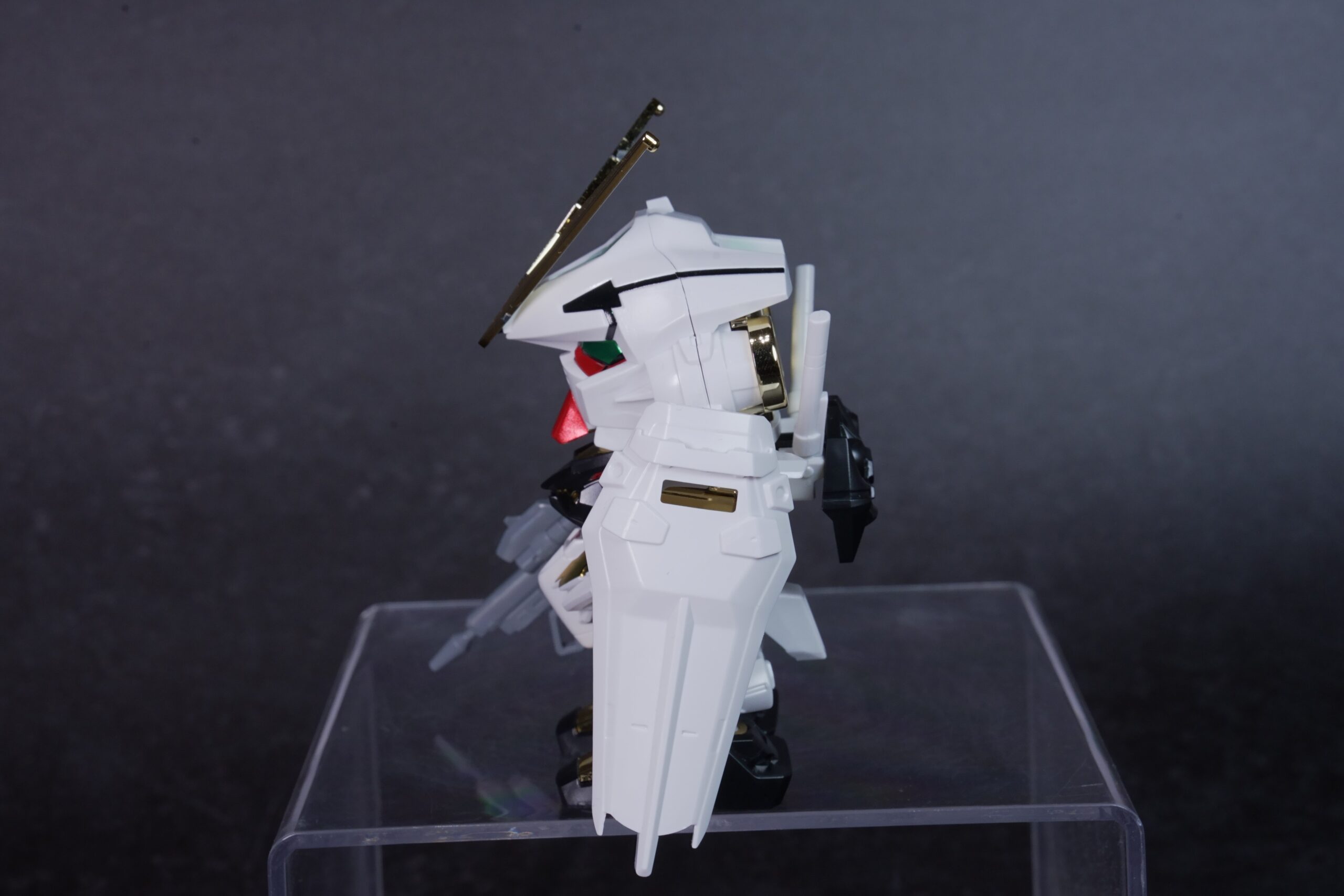 BB戦士299 ガンダムアストレイゴールドフレーム 完成品 各アングル