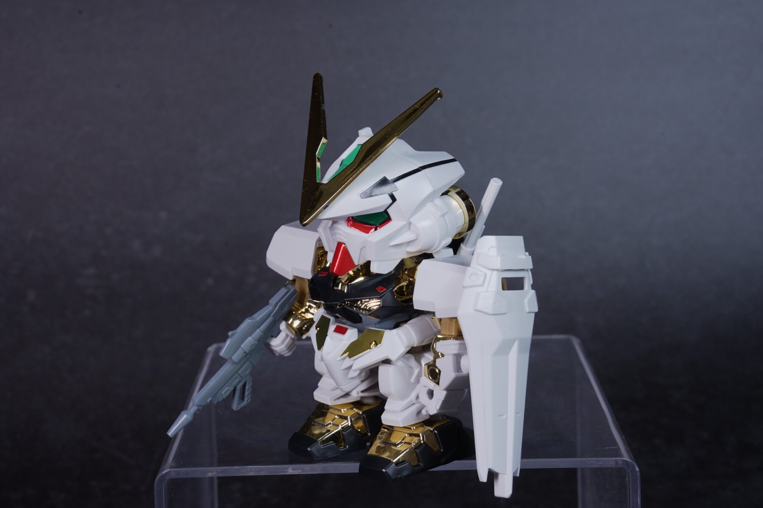 BB戦士299 ガンダムアストレイゴールドフレーム 完成品 各アングル