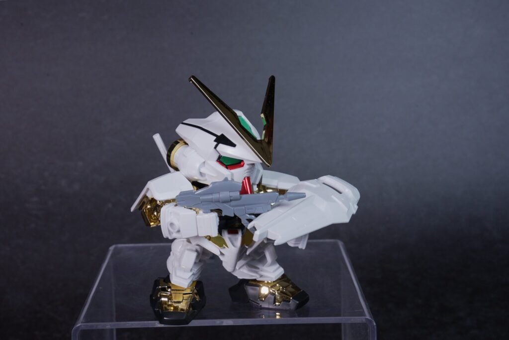 BB戦士299 ガンダムアストレイゴールドフレーム 完成品 各アングル