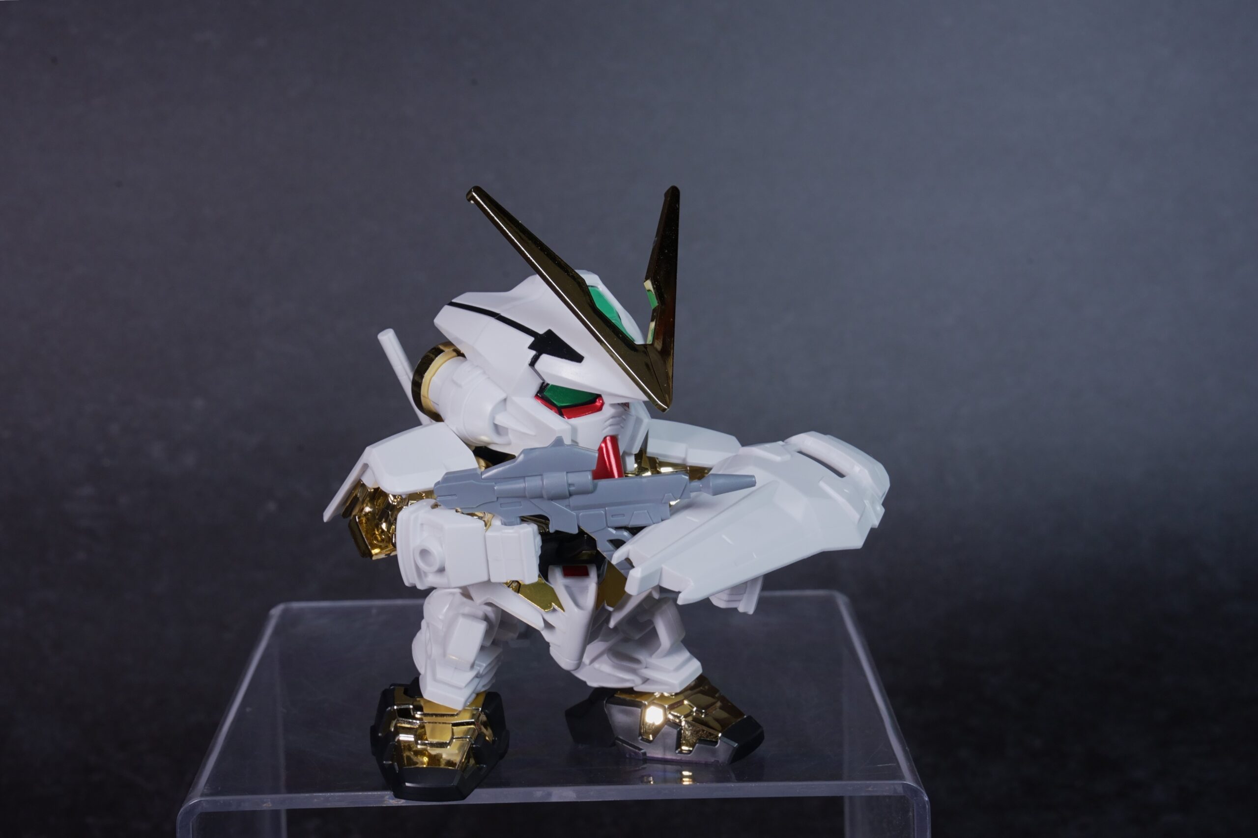 BB戦士299 ガンダムアストレイゴールドフレーム 完成品 各アングル