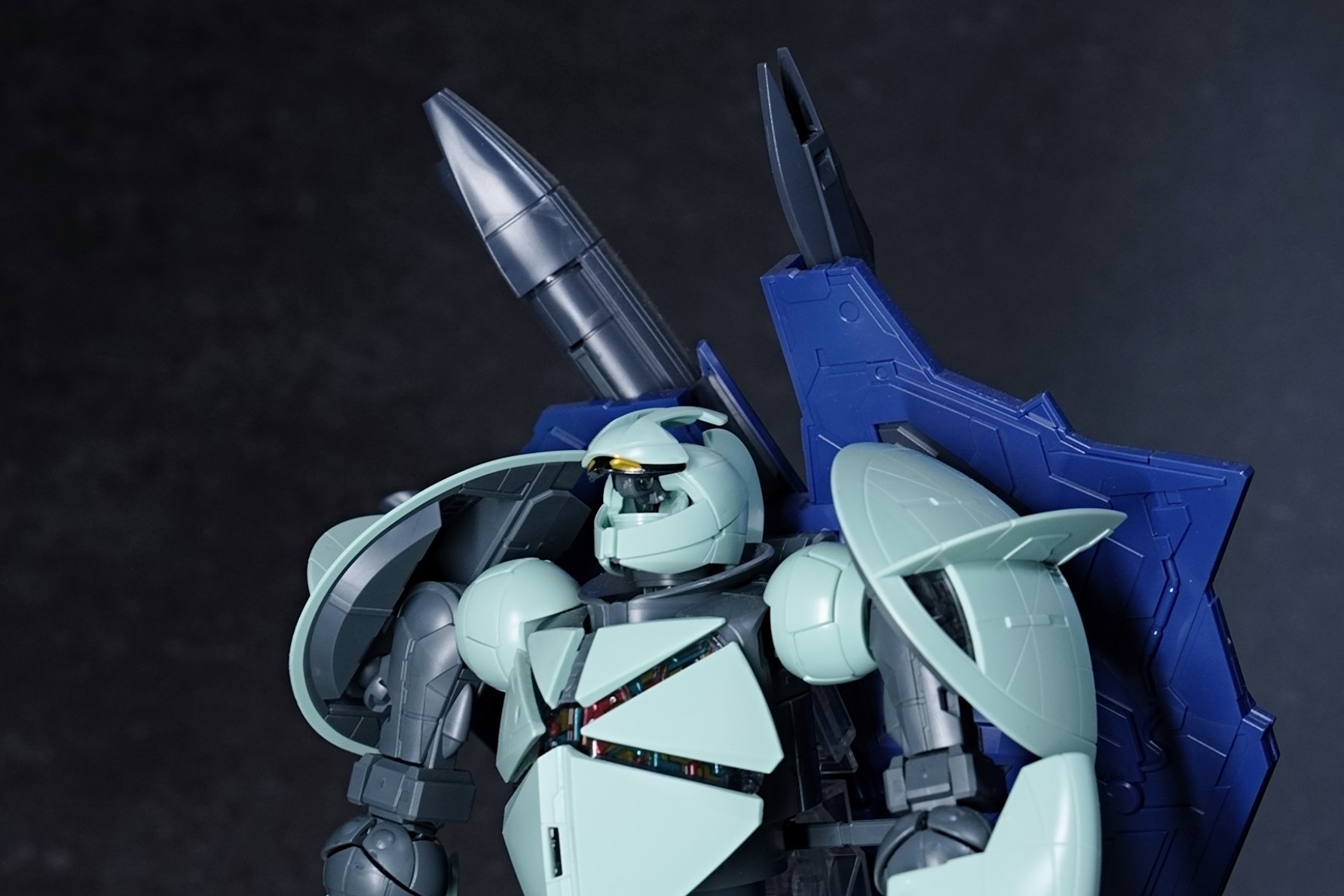 MG 1/100 Concept-X 6-1-2 ターンX 背部ウェポンプラットホーム キャラパスのアップ