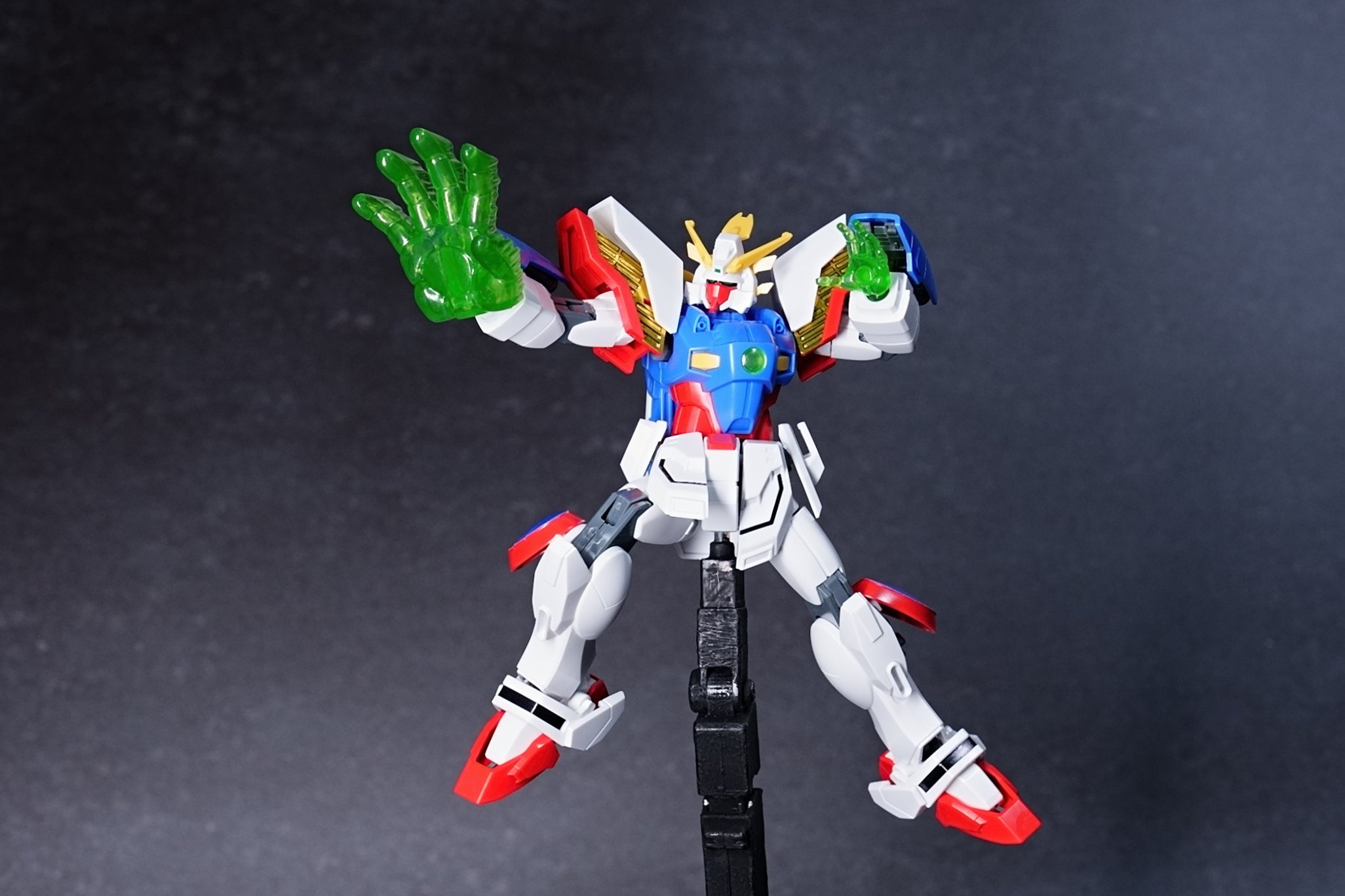 HGFC 1/144 シャイニングガンダム シャイニングフィンガーのエフェクトを装着した完成品